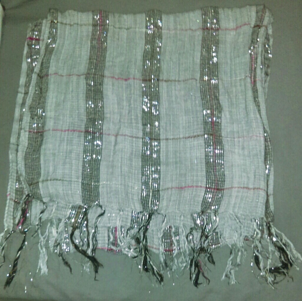 Grey scarf